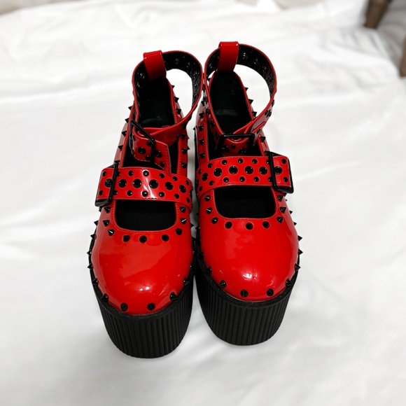 YRU Kaos Red Patent Platform Mary Janes Size 7 - Picture 3 of 8